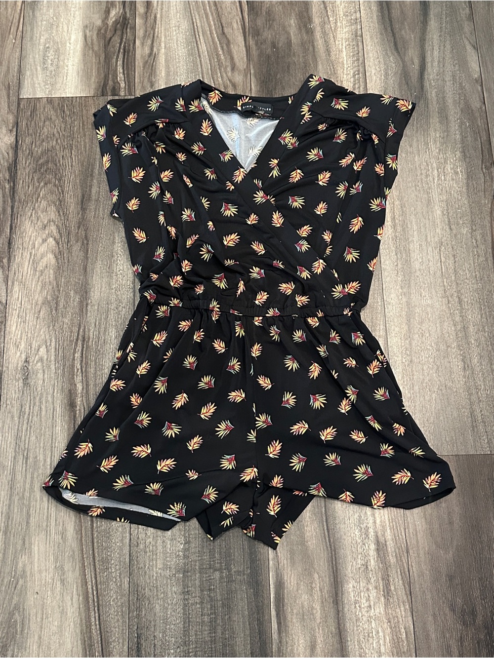 Simply Styled by Sears Romper Black Palm print size Large Dressy Style